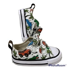 Chuck Taylor Allstar Easy-On Toddler Sneakers!!